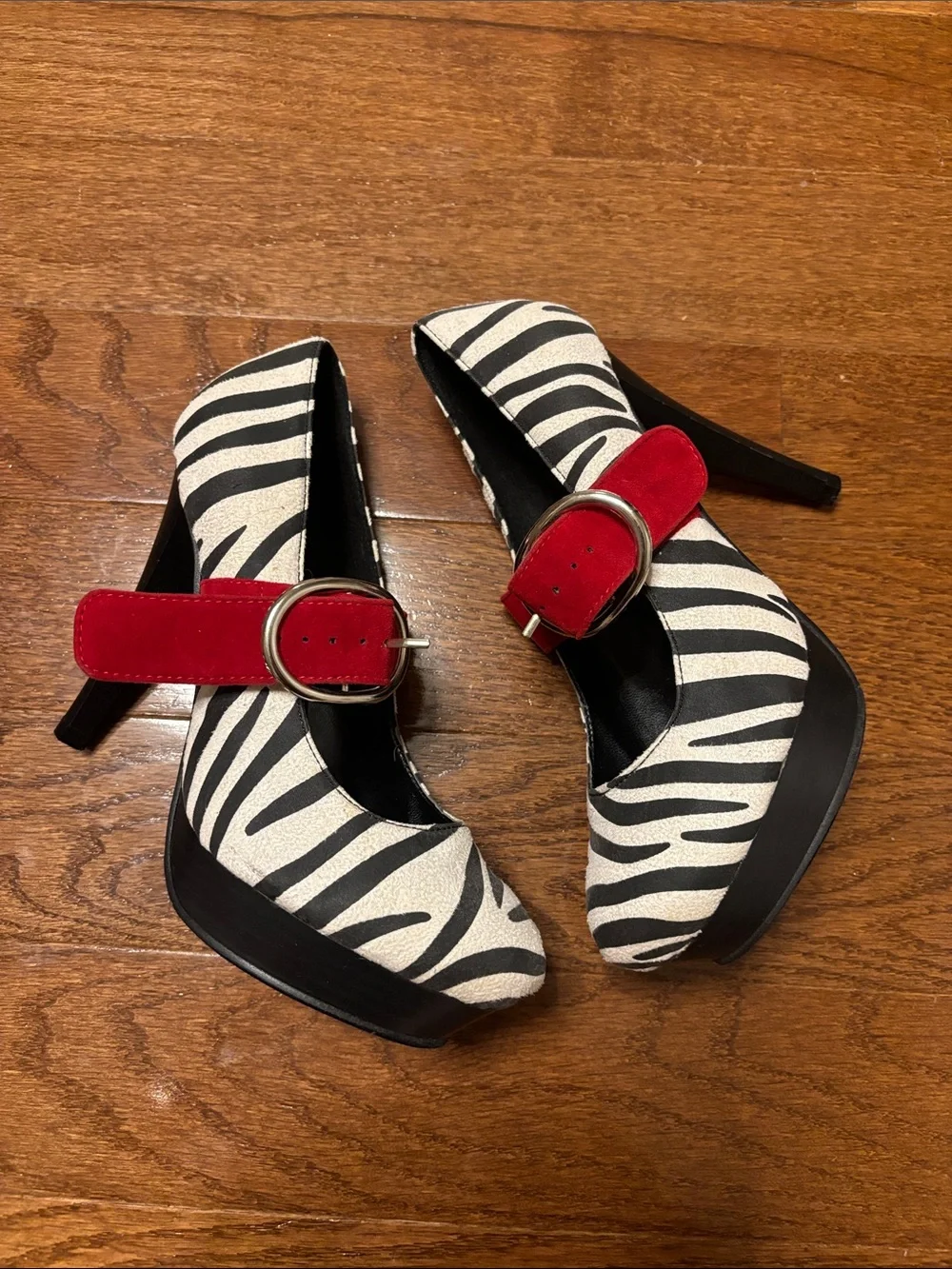 Fredericks of Hollywood zebra print pumps Y2k size 7.5